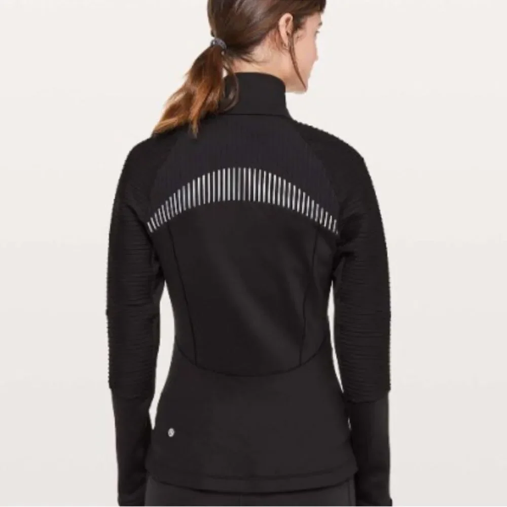 Lululemon Chill Going Strong Reflective full zip black Jacket Size 8